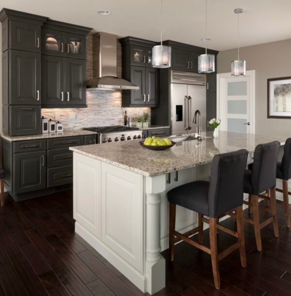 Custom 2-tone kitchen cabinet with raised panel
